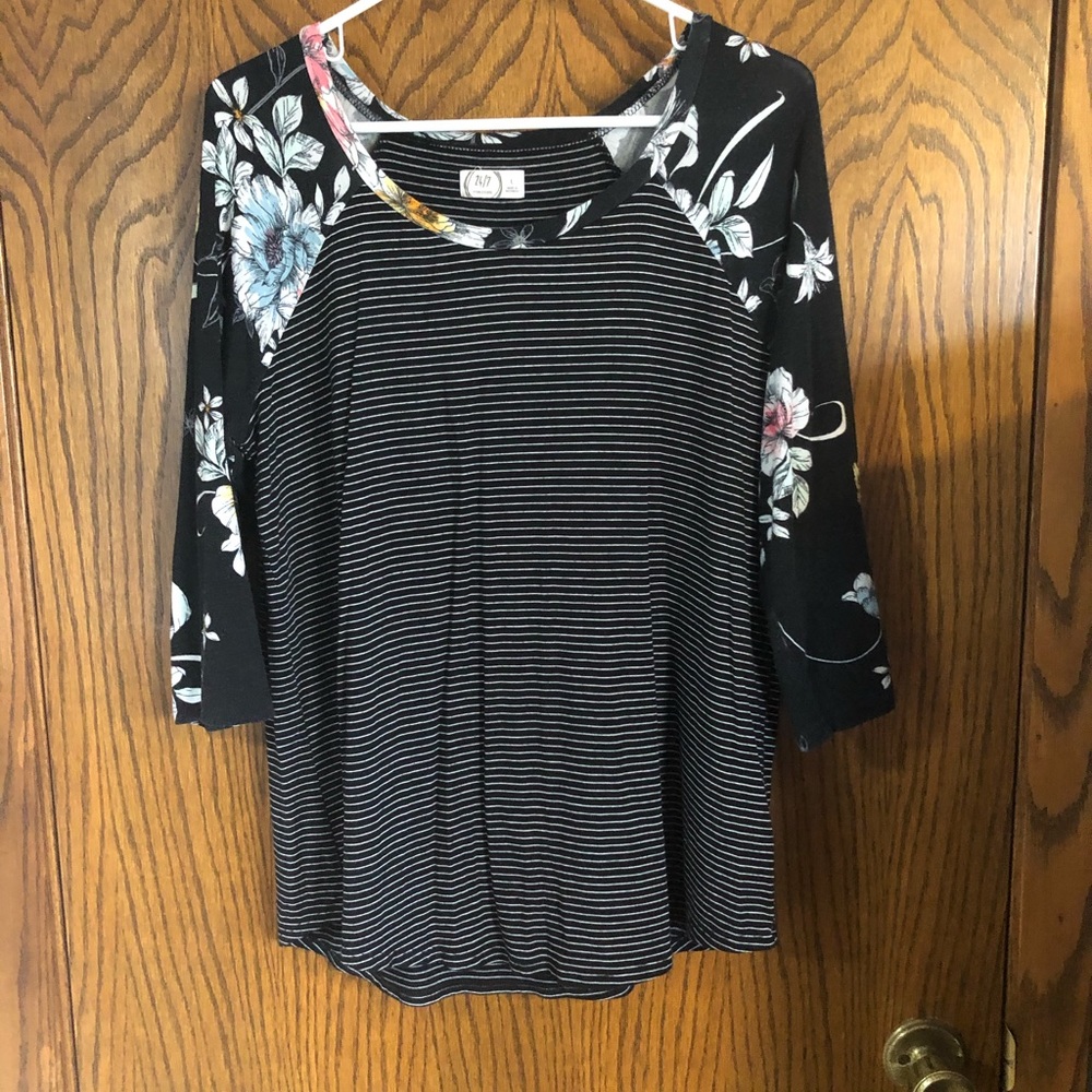 Maurice’s 3/4 tee